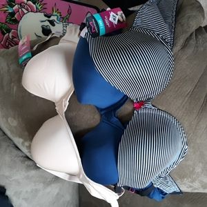 Maidenform Bra Set